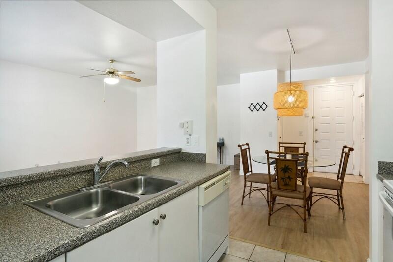 4822 Chancellor Drive, Unit 13 Jupiter, FL 33458 - Photo 11 of 20 KITCHEN