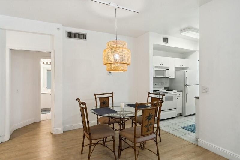 4822 Chancellor Drive, Unit 13 Jupiter, FL 33458 - Photo 8 of 20 DINING AREA