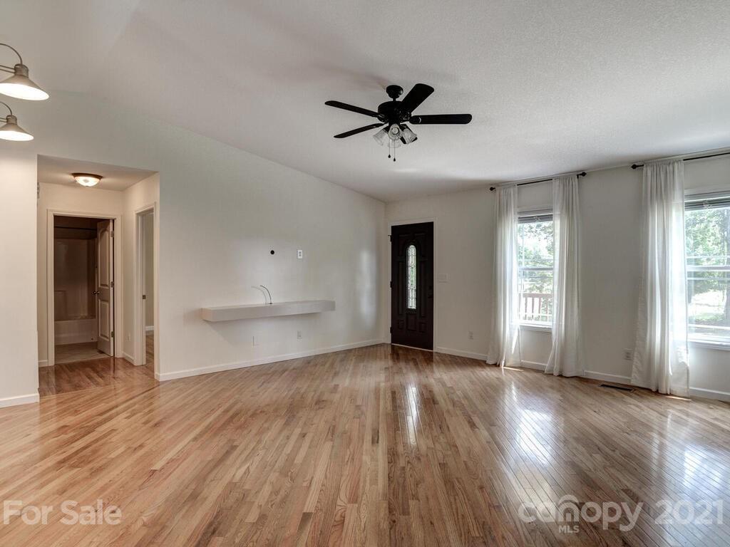 780 Monte Vista Road Candler, NC 28715 - Photo 5 of 37 Gallery Image 5