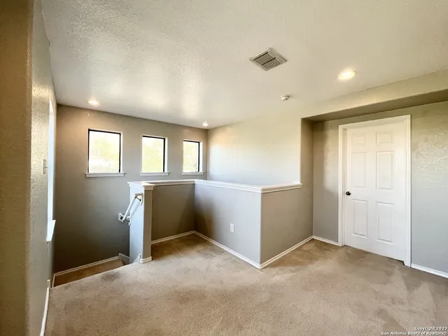 $2,375 | 2830 Zurich, San Antonio, TX 78230