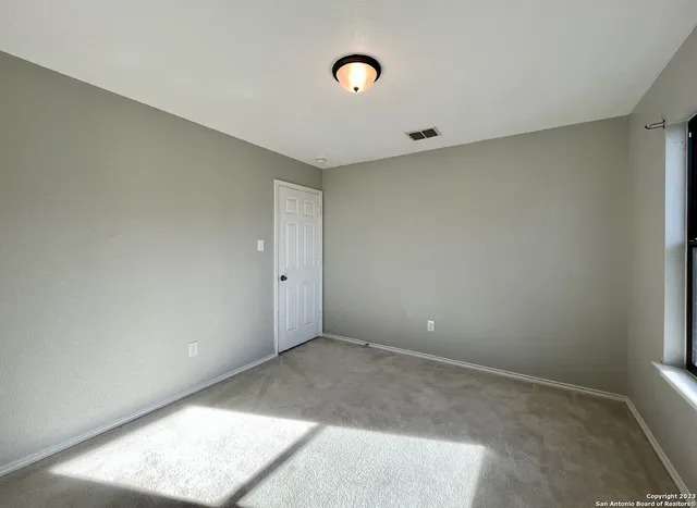 $2,375 | 2830 Zurich, San Antonio, TX 78230