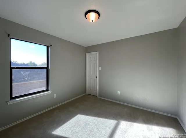 $2,375 | 2830 Zurich, San Antonio, TX 78230