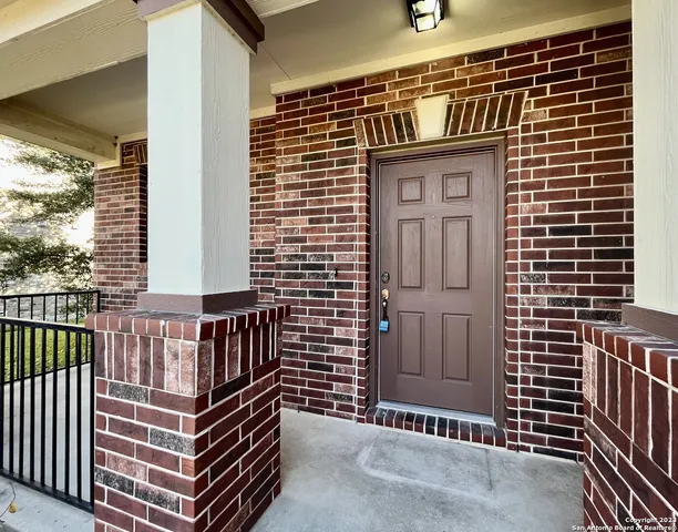 $2,375 | 2830 Zurich, San Antonio, TX 78230