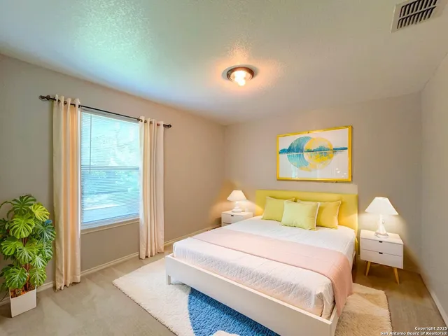 $2,375 | 2830 Zurich, San Antonio, TX 78230