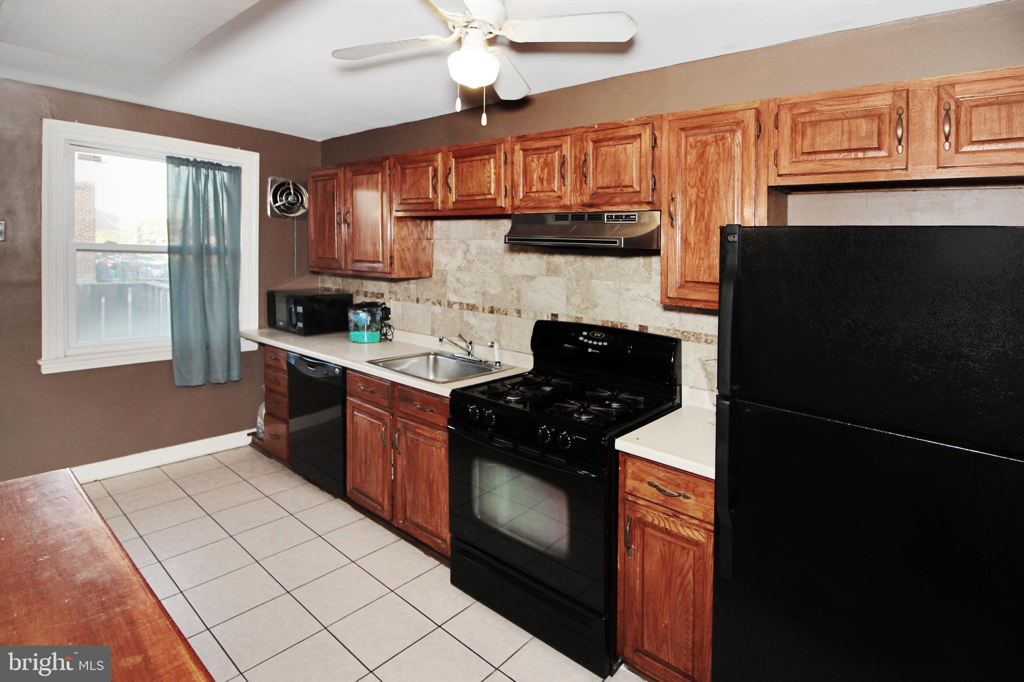 3409 Rhawn Street Philadelphia, PA 19136 - Photo 11 of 30 Kitchen
