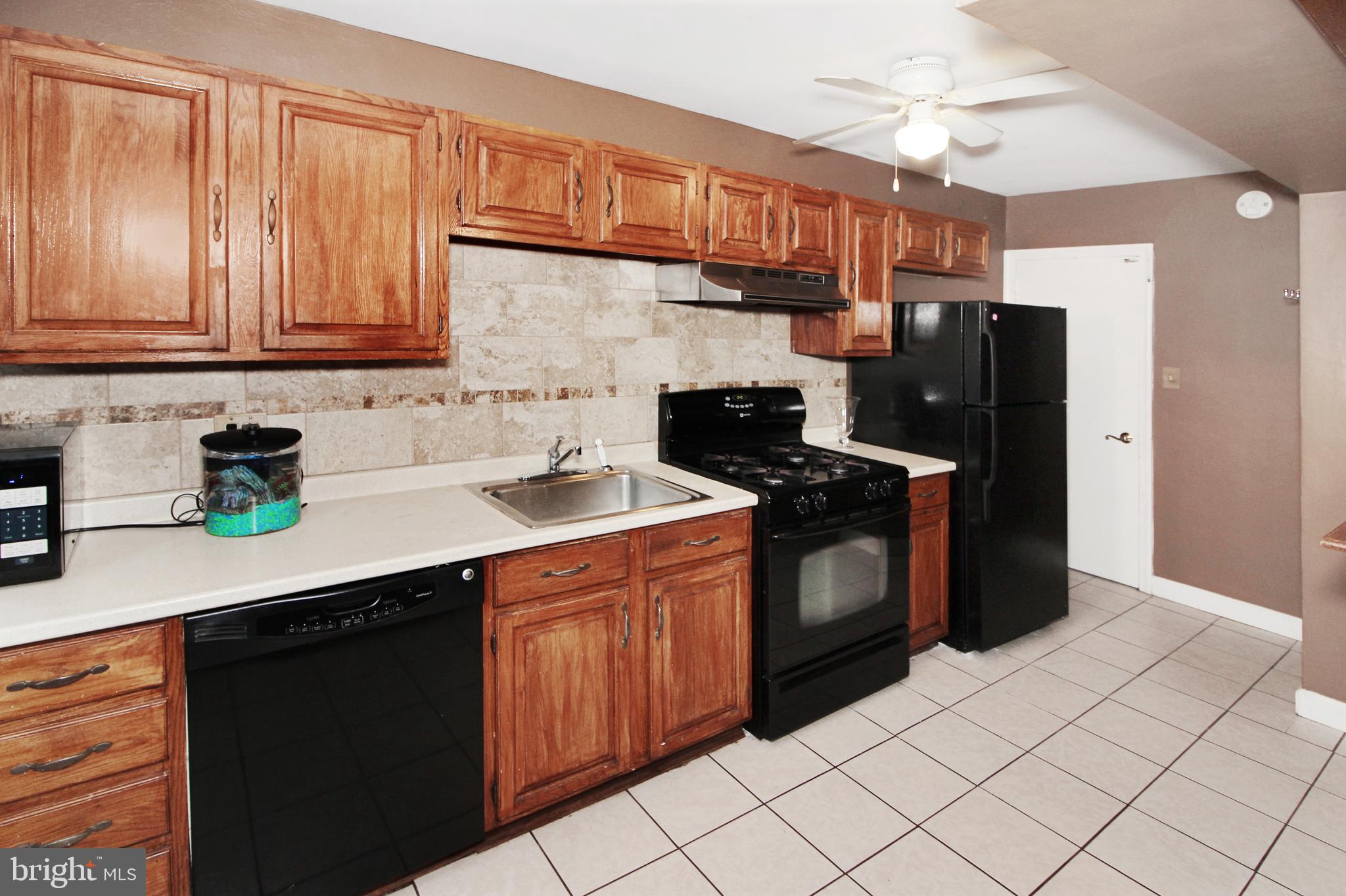 3409 Rhawn Street Philadelphia, PA 19136 - Photo 12 of 30 Kitchen