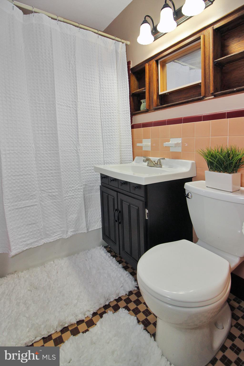 3409 Rhawn Street Philadelphia, PA 19136 - Photo 21 of 30 Hall Bath