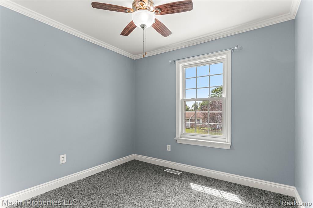 22254 Derby Road Trenton, MI 48183 - Photo 18 of 27 Gallery Image 18