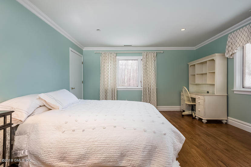 68 Sumner Road Greenwich, CT 06831 - Photo 17 of 25 012-5390192-small