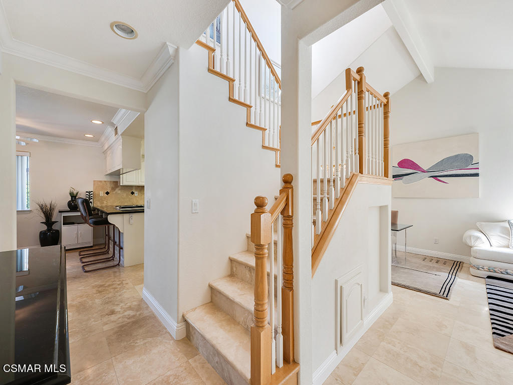 5218 Indian Hills Drive Simi Valley, CA 93063 - Photo 21 of 44 a view of entryway and hall