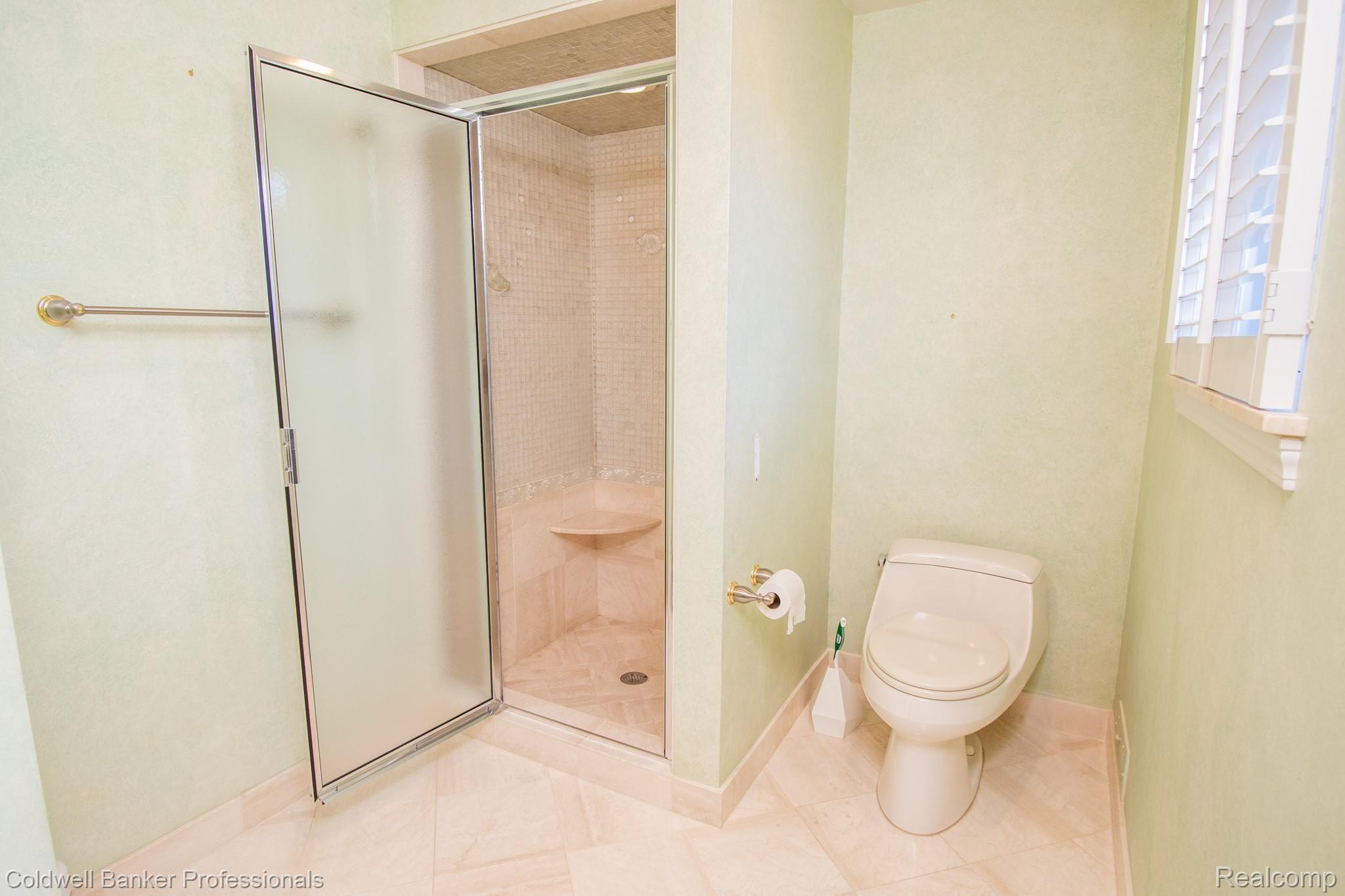 65 South Duval Road Grosse Pointe, MI 48236 - Photo 22 of 40 20200511-DSC_6149.jpg