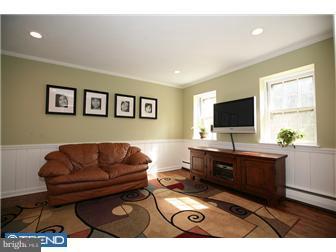 572 Mount View Road Berwyn, PA 19312 - Photo 2 of 12