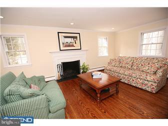 572 Mount View Road Berwyn, PA 19312 - Photo 3 of 12