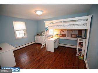 572 Mount View Road Berwyn, PA 19312 - Photo 8 of 12