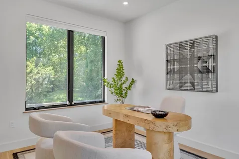 $1,850,000 | 1242 Beacon Street, Unit 1242, Newton, MA 02468