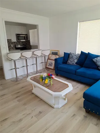 $1,850 | 684 Northeast 37th Street, Unit 3, Fort Lauderdale, FL 33334