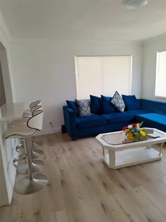 $1,850 | 684 Northeast 37th Street, Unit 3, Fort Lauderdale, FL 33334