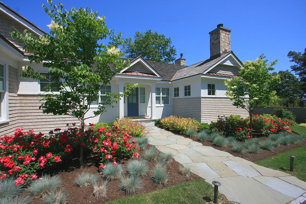 25 Smiths Point Road Manchester, MA 01944 - Photo 3 of 17