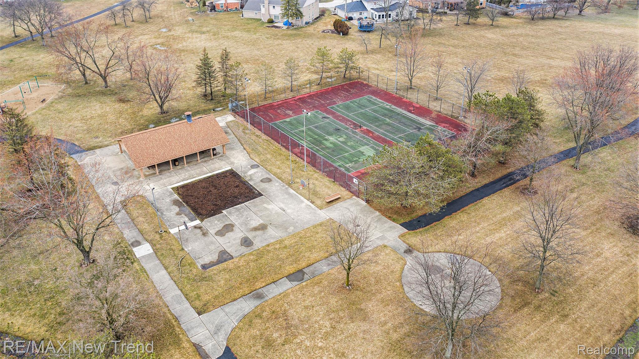 35946 Johnstown Road Farmington, MI 48335 - Photo 49 of 50 Commons Area w/ Tennis Courts & Covered Pavillion