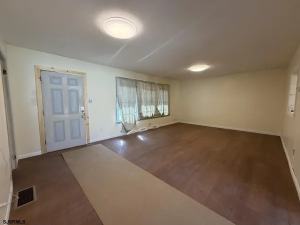 $3,700 | 322 West Nicholson Road, Mount Ephraim, NJ 08059