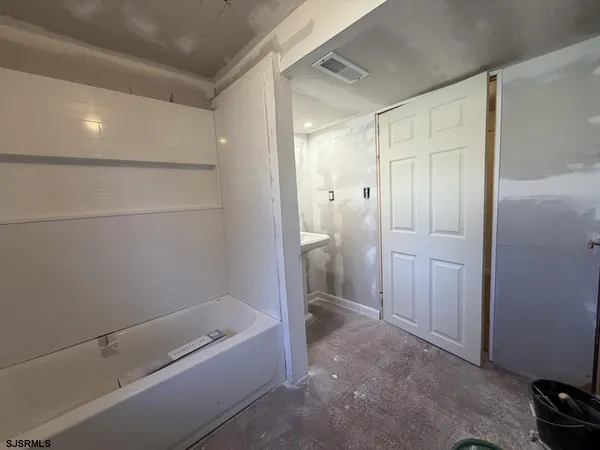 $3,700 | 322 West Nicholson Road, Mount Ephraim, NJ 08059