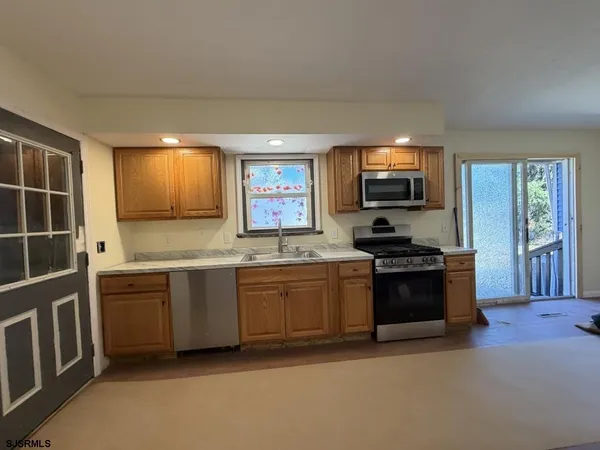 $3,700 | 322 West Nicholson Road, Mount Ephraim, NJ 08059