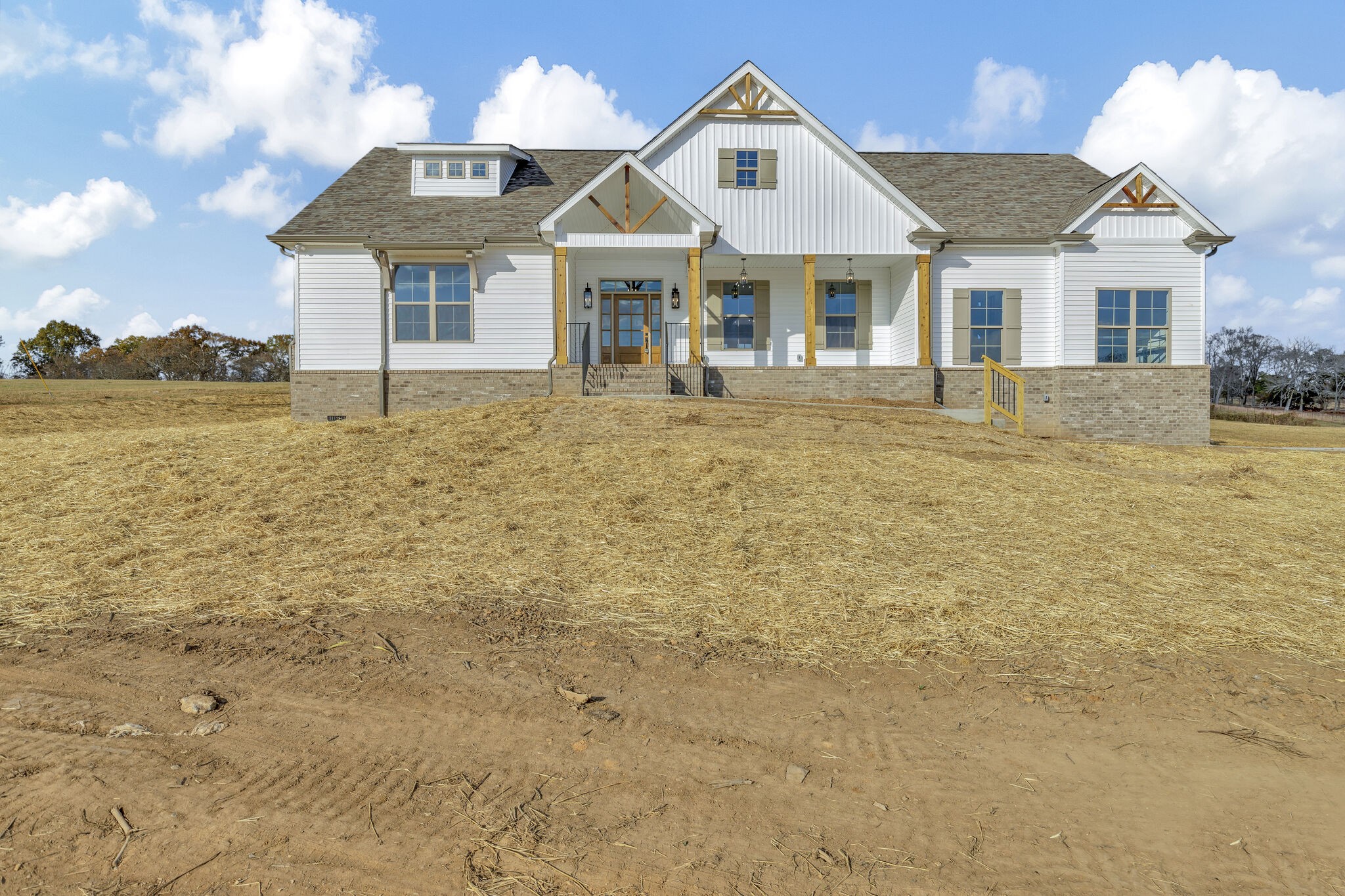 1 Hunter Bills Road Lewisburg, TN 37091 - Photo 2 of 48 a front view of a house with a yard
