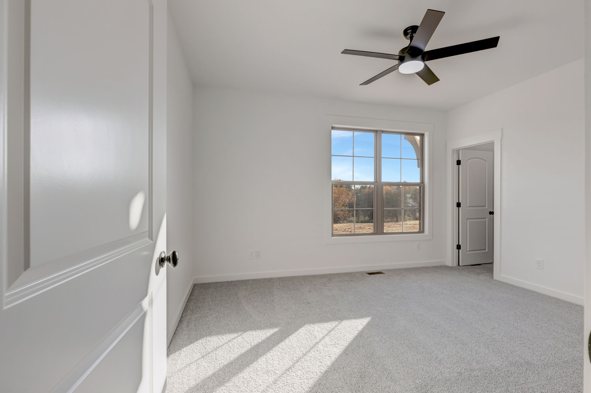 1 Hunter Bills Road Lewisburg, TN 37091 - Photo 33 of 48 a view of room with a ceiling fan and window