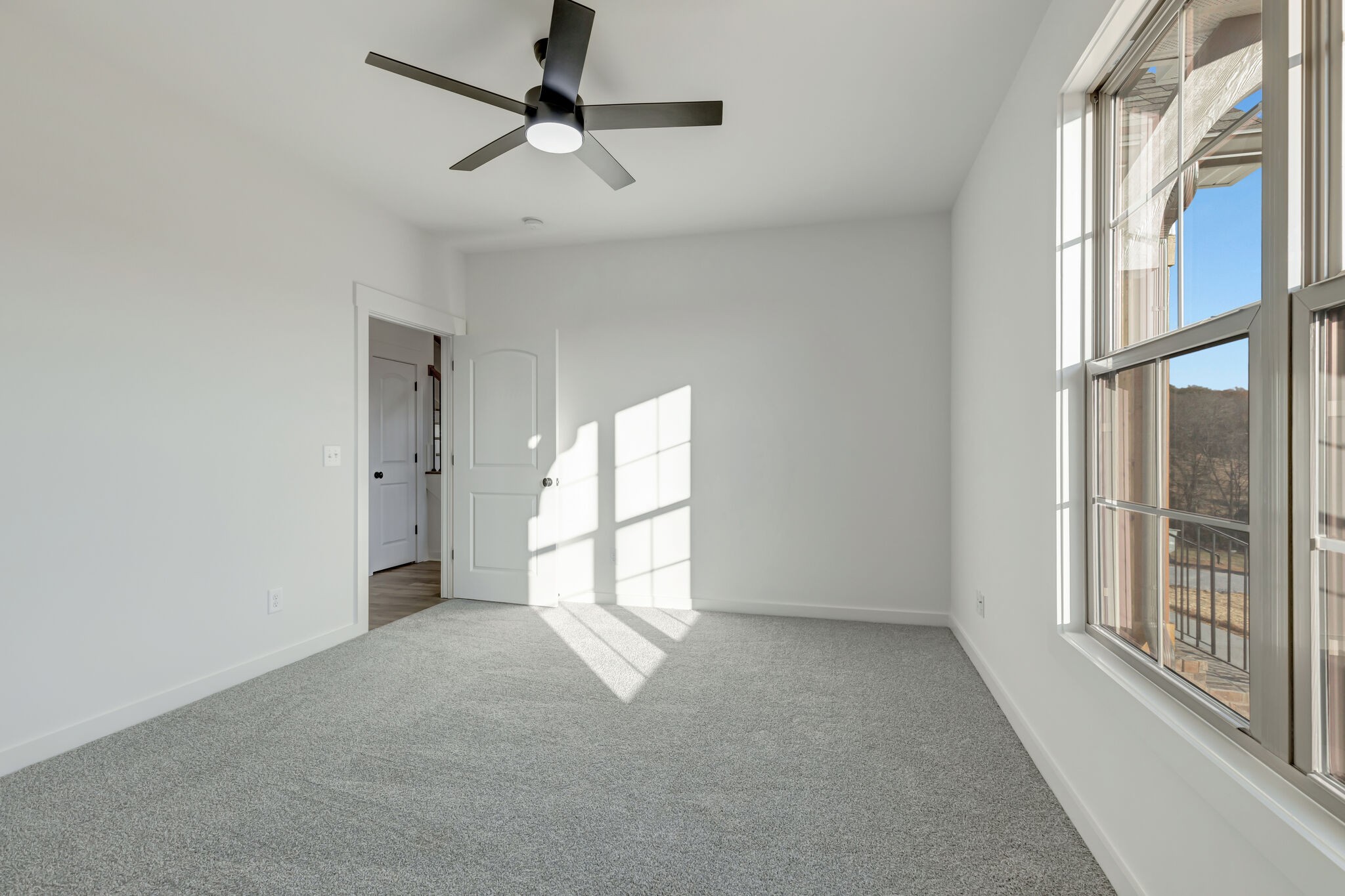 1 Hunter Bills Road Lewisburg, TN 37091 - Photo 34 of 48 a view of empty room with ceiling fan