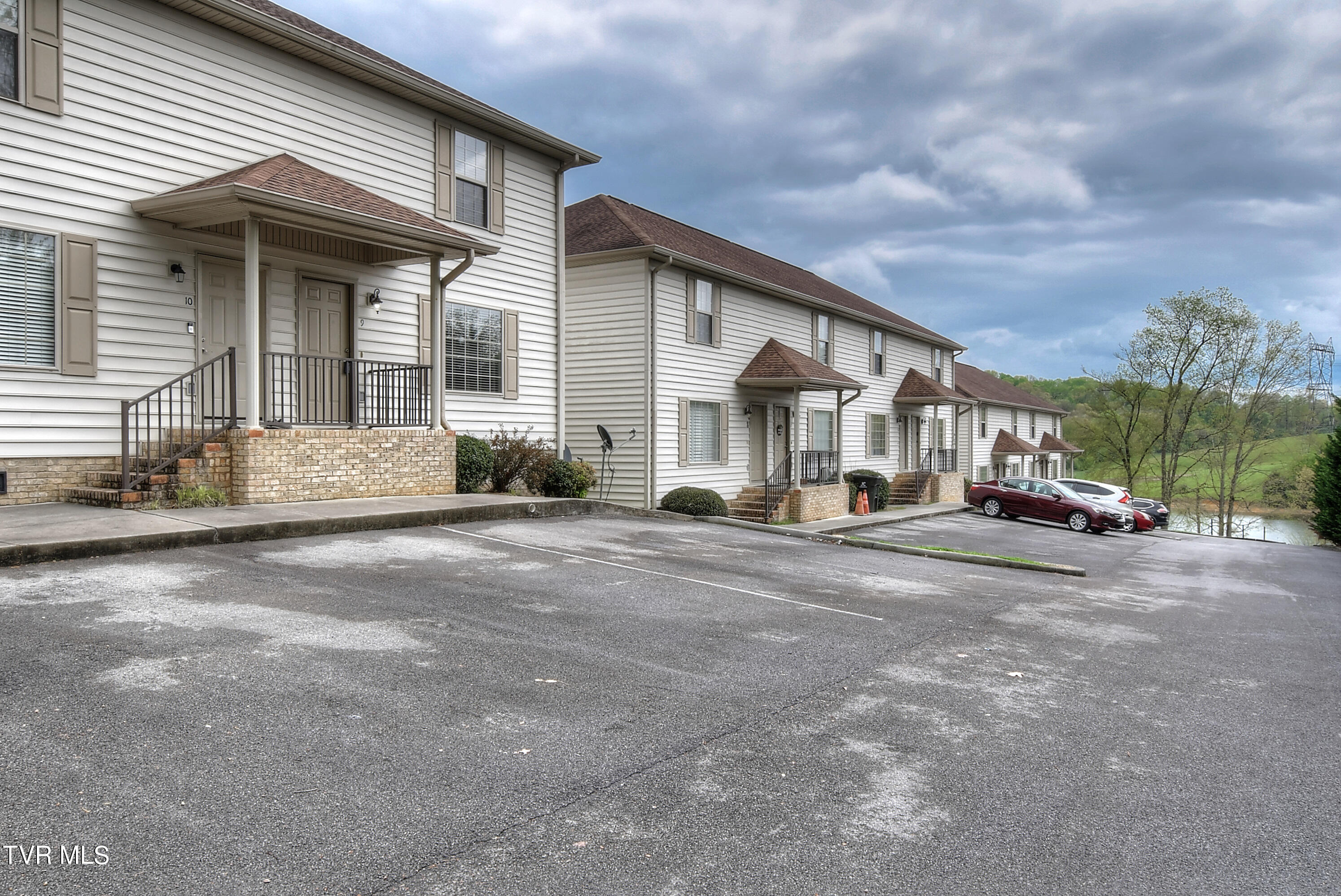563 Boring Chapel Road, Unit 9 Johnson City, TN 37615 - Photo 4 of 28 4