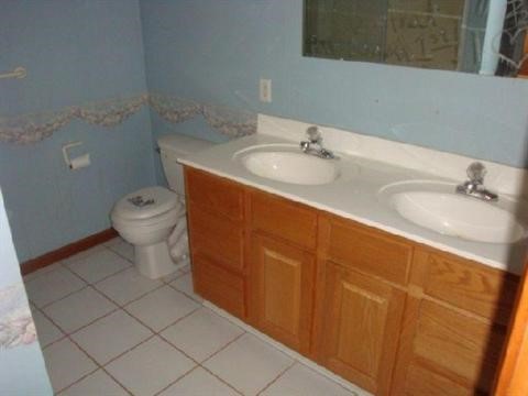 2560 East Carleton Road Adrian, MI 49221 - Photo 6 of 8 921400-5.JPG