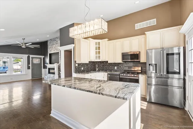 $369,000 | 4325 Adeline Drive, Oak Lawn, IL 60453