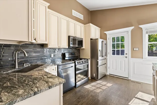 $369,000 | 4325 Adeline Drive, Oak Lawn, IL 60453