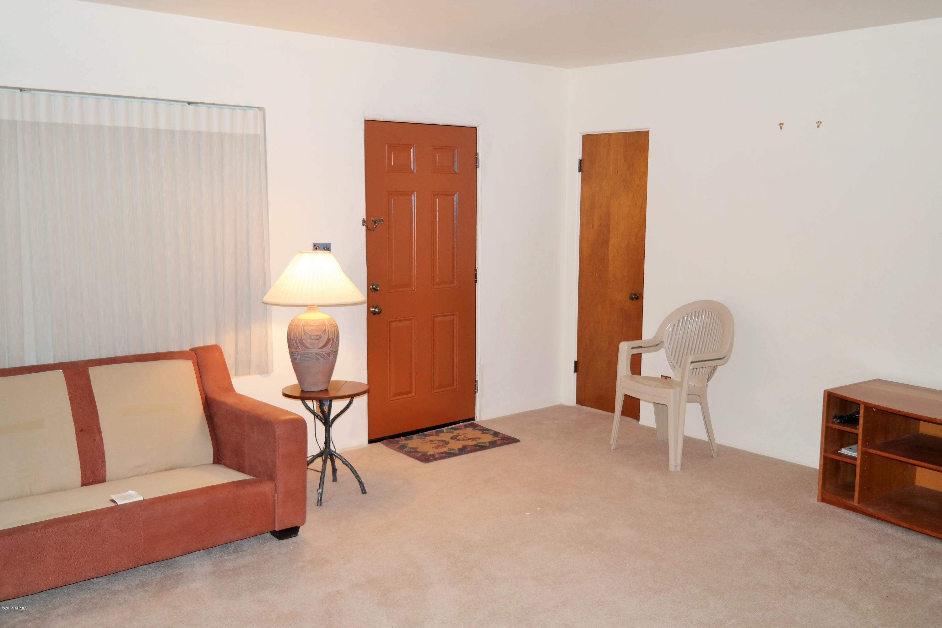 1120 East Ocotillo Road Phoenix, AZ 85020 - Photo 12 of 25 Living ARea (b)