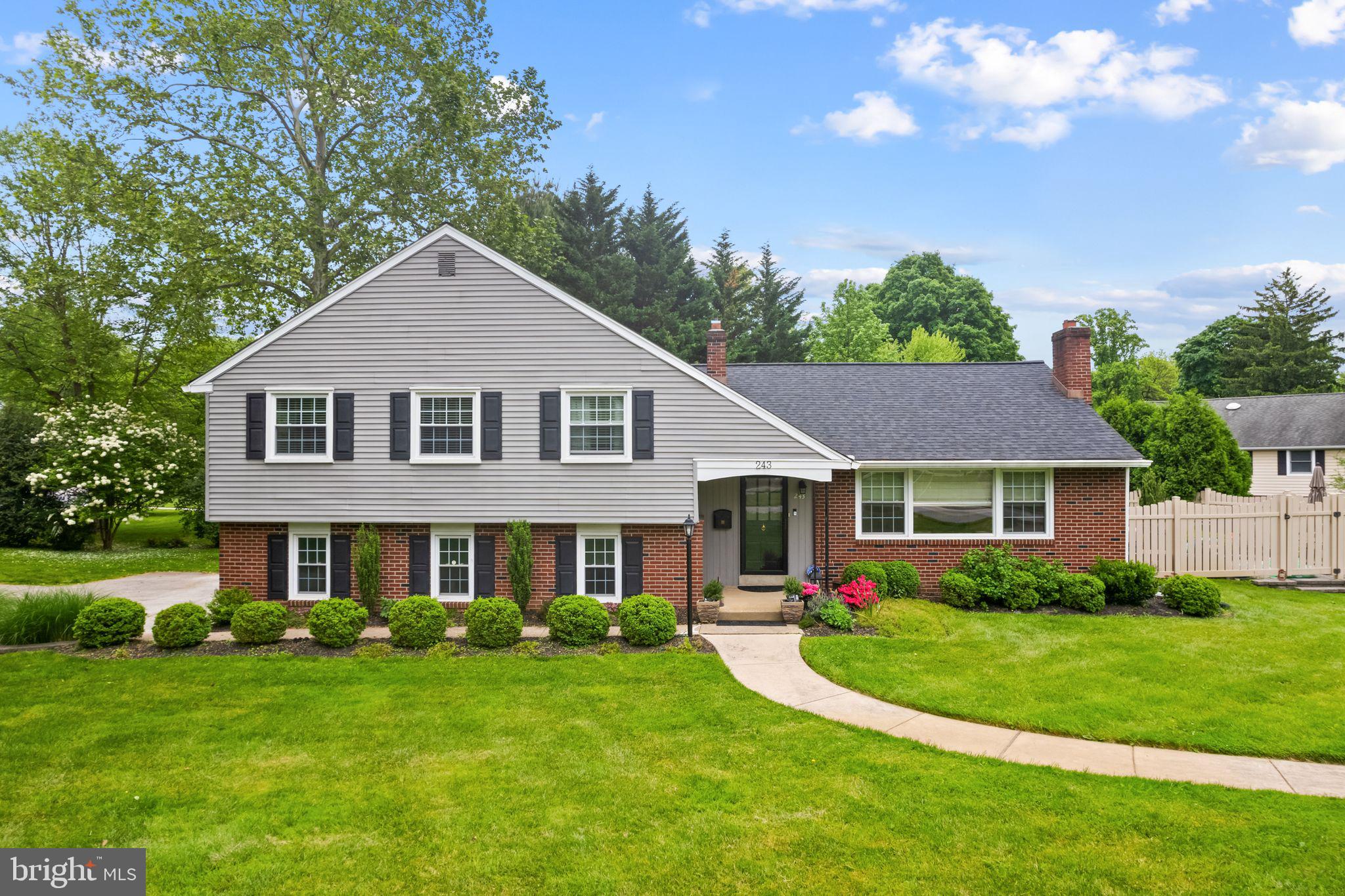 243 Yale Road Wayne, PA 19087 - Photo 1 of 27