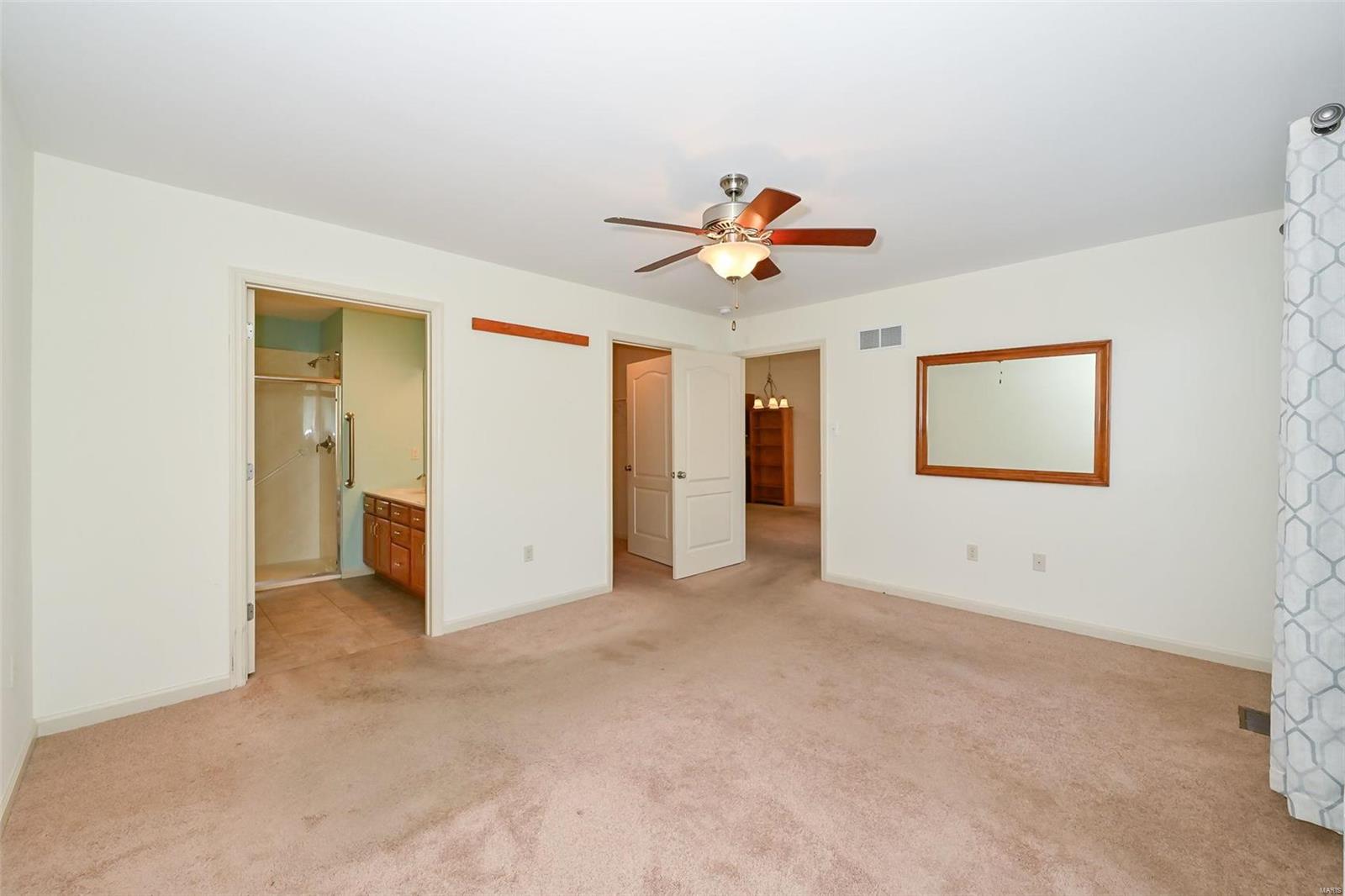 224 Coachgate Lane Ballwin, MO 63021 - Photo 11 of 18 Gallery Image 11