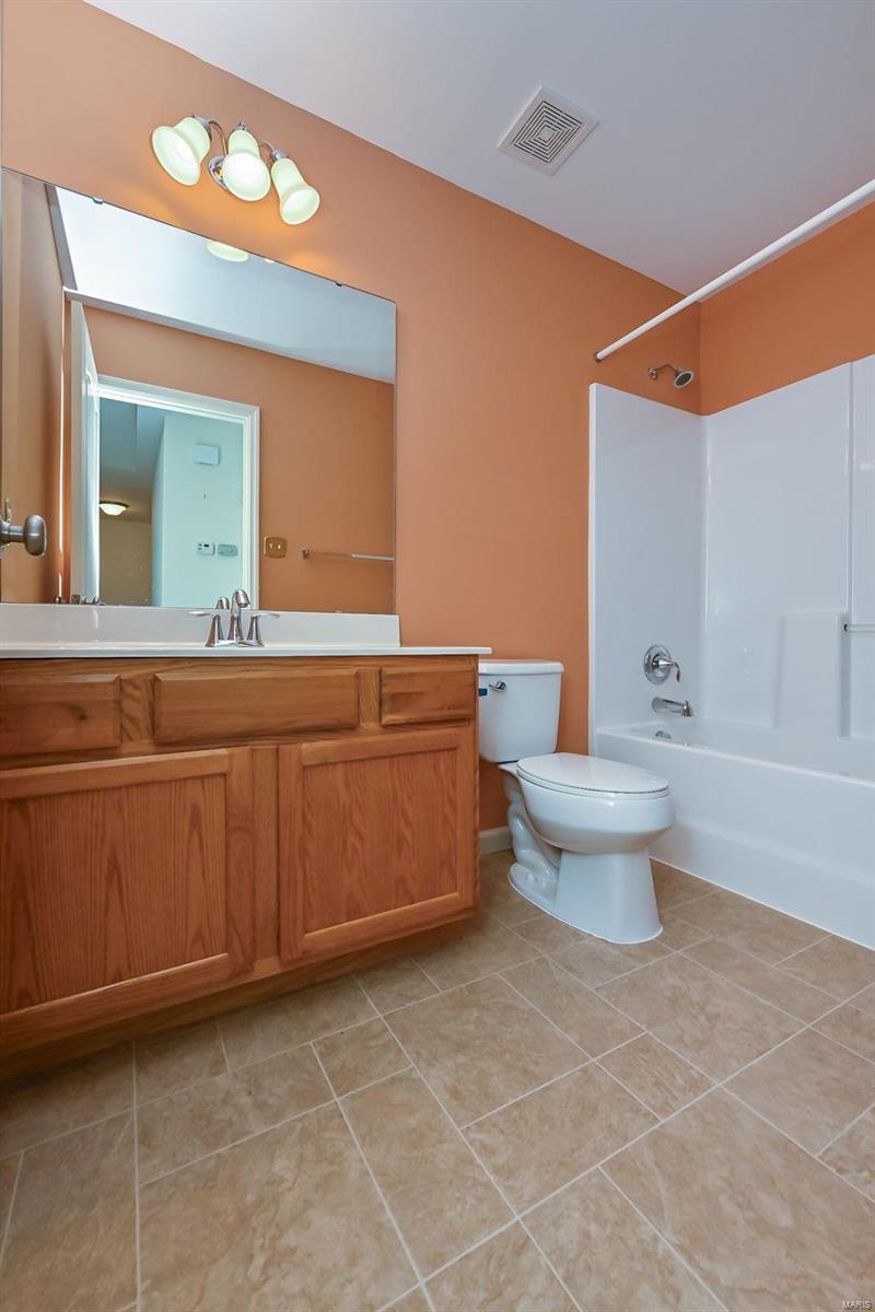 224 Coachgate Lane Ballwin, MO 63021 - Photo 16 of 18 Gallery Image 16