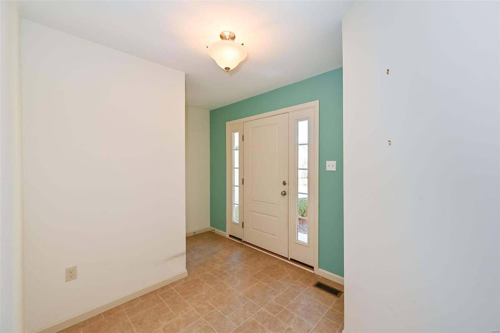 224 Coachgate Lane Ballwin, MO 63021 - Photo 3 of 18 Gallery Image 3