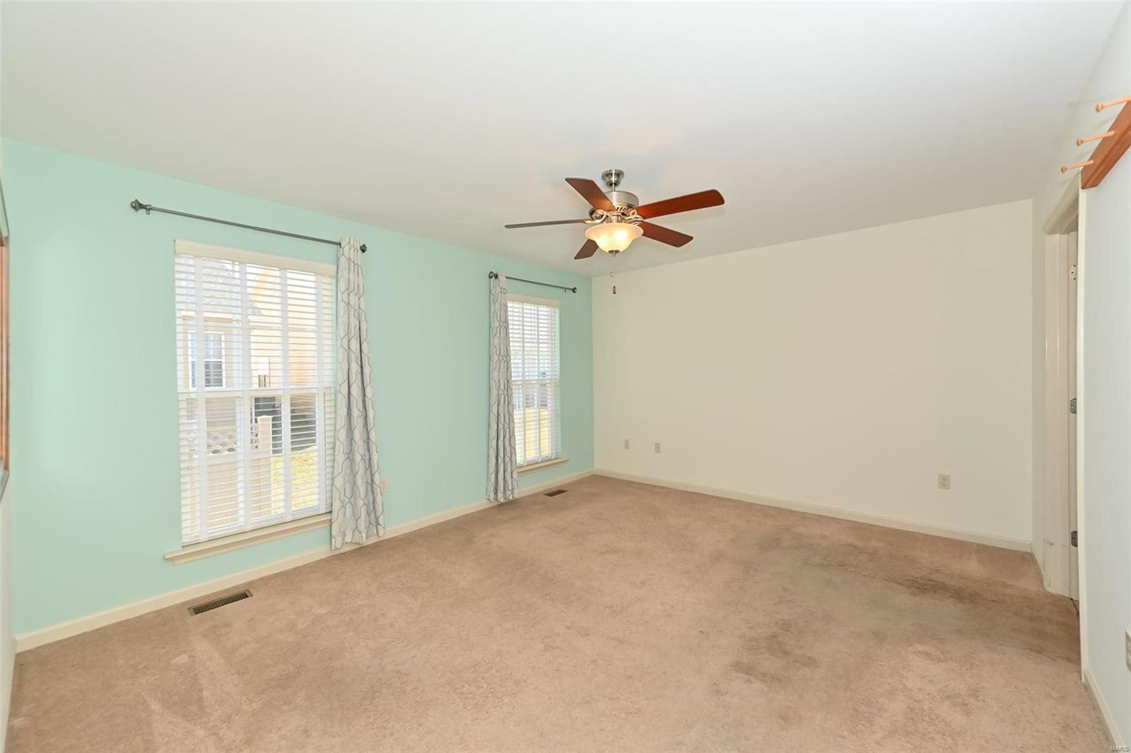 224 Coachgate Lane Ballwin, MO 63021 - Photo 10 of 18 Gallery Image 10