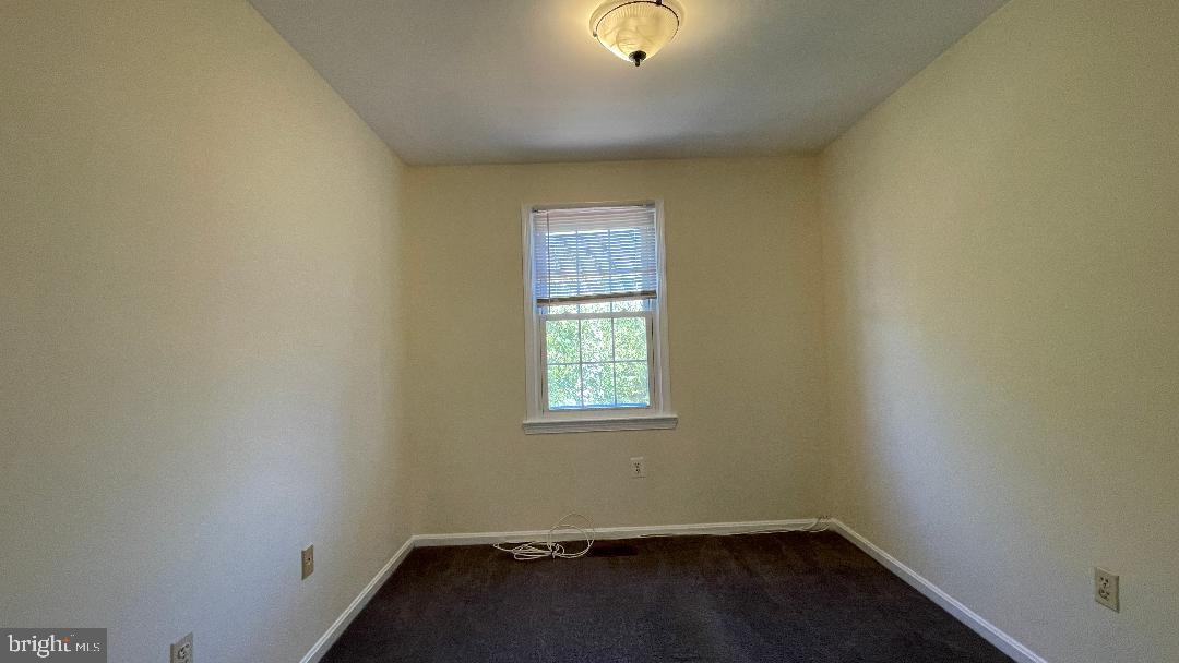 10621 Patternbond Terrace Silver Spring, MD 20902 - Photo 16 of 26 Gallery Image 16