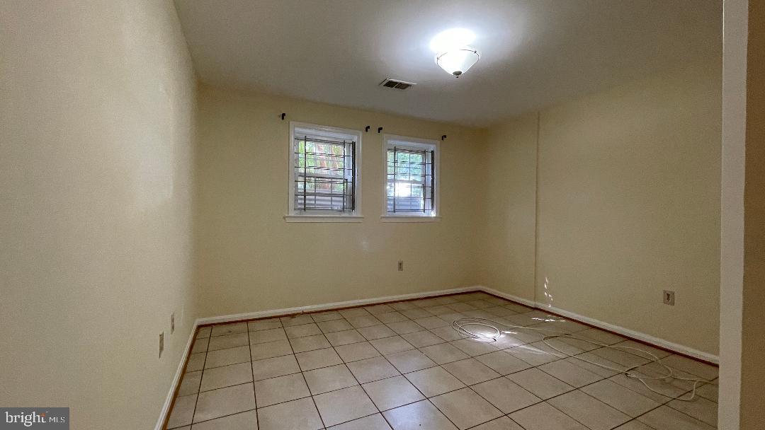 10621 Patternbond Terrace Silver Spring, MD 20902 - Photo 18 of 26 Gallery Image 18