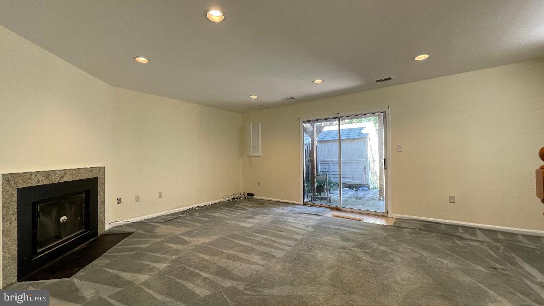 10621 Patternbond Terrace Silver Spring, MD 20902 - Photo 20 of 26 Gallery Image 20
