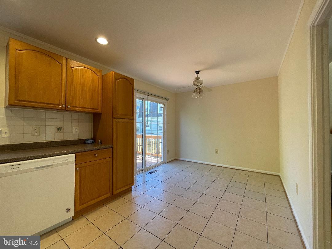10621 Patternbond Terrace Silver Spring, MD 20902 - Photo 7 of 26 Gallery Image 7