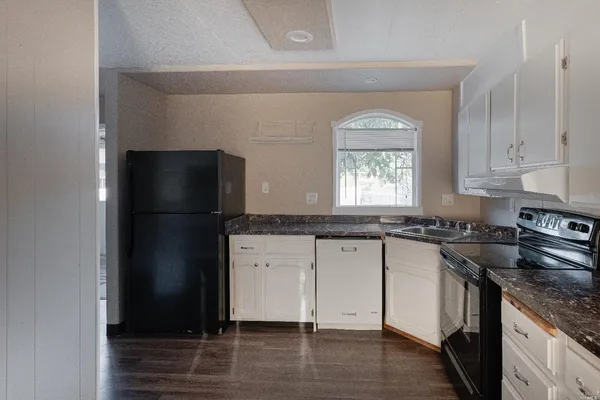 $925,000 | 5880-5860 Live Oak Drive, Kelseyville, CA 95451