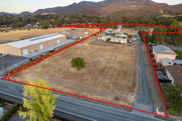 $925,000 | 5880-5860 Live Oak Drive, Kelseyville, CA 95451