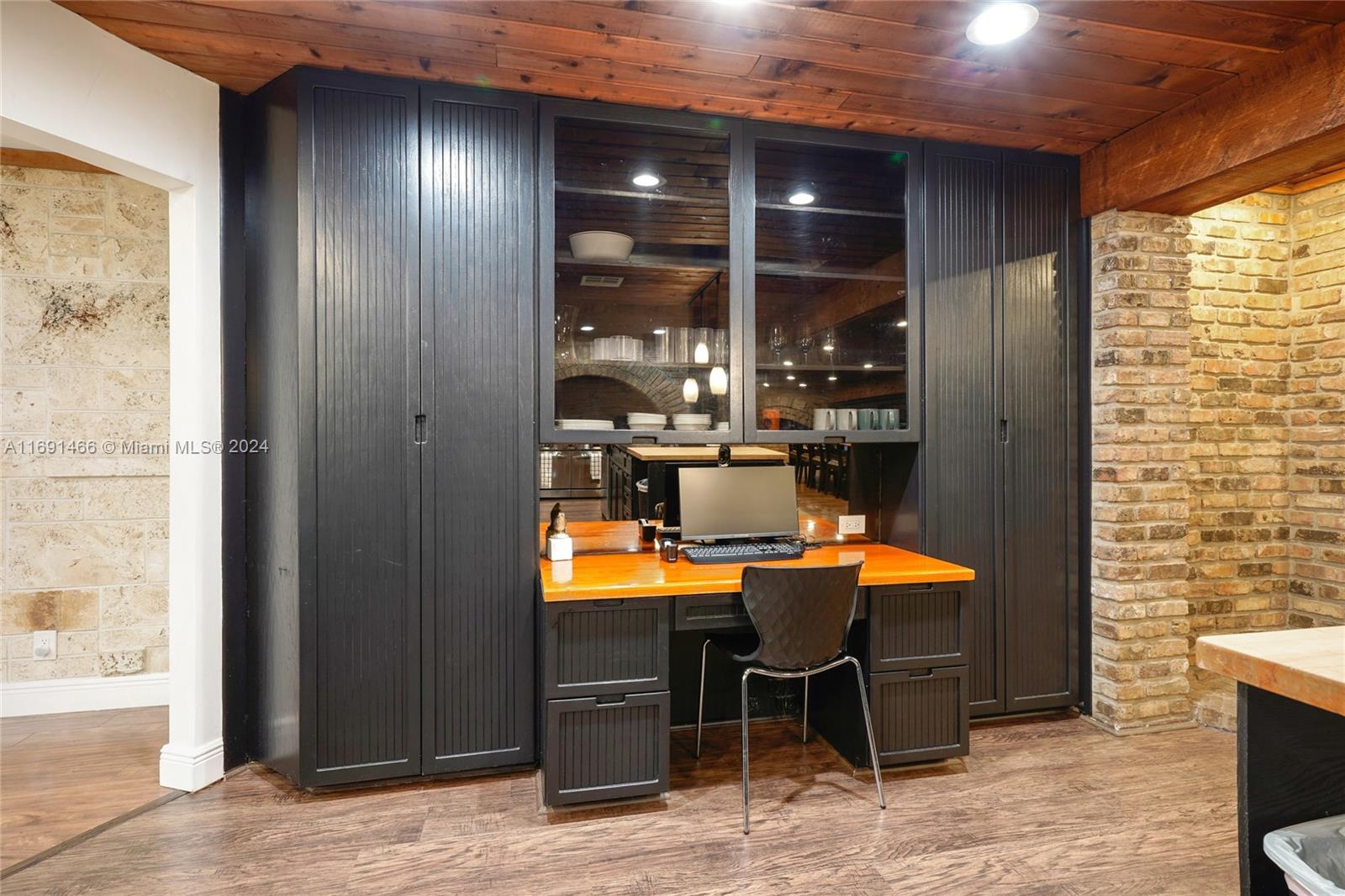 5000 Grant Street Hollywood, FL 33021 - Photo 14 of 74