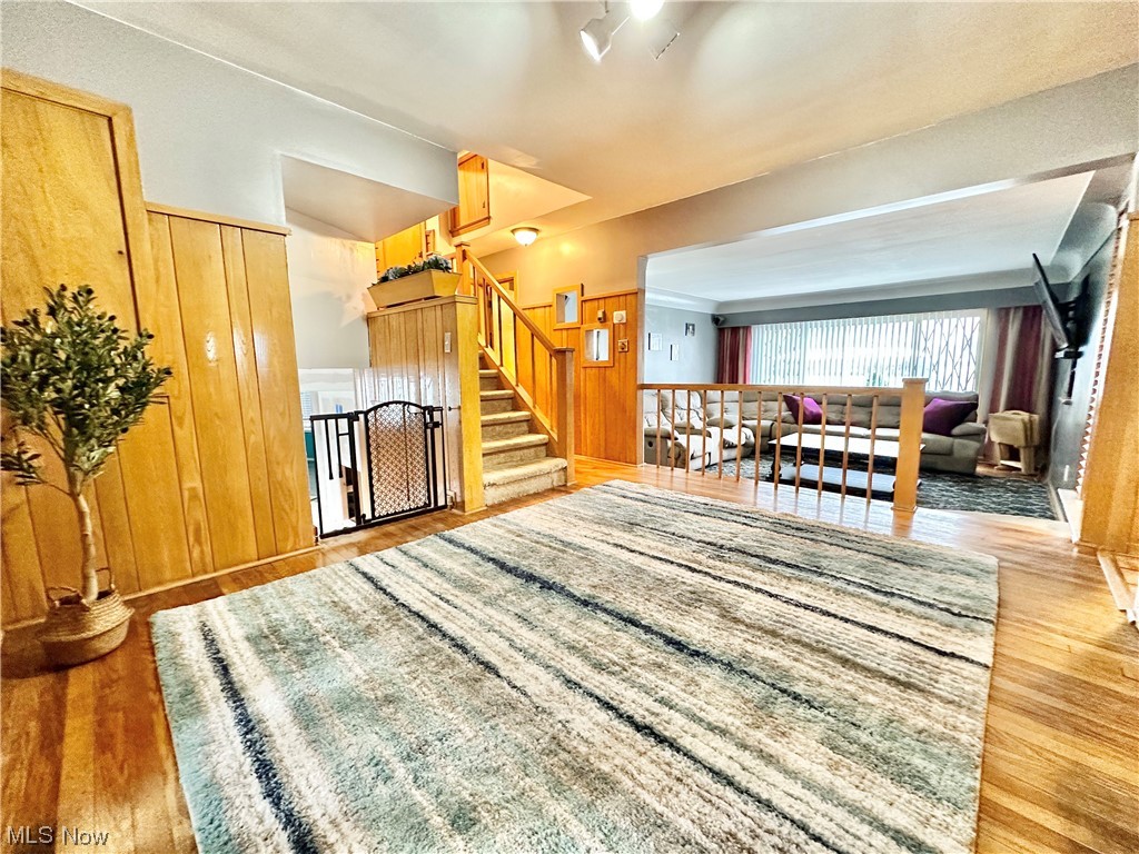 1230 Hillside Road Independence, OH 44131 - Photo 3 of 19 Gallery Image 3