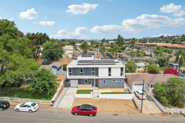 $2,299,000 | 139 Almond Street, Unit 41, Fallbrook, CA 92028