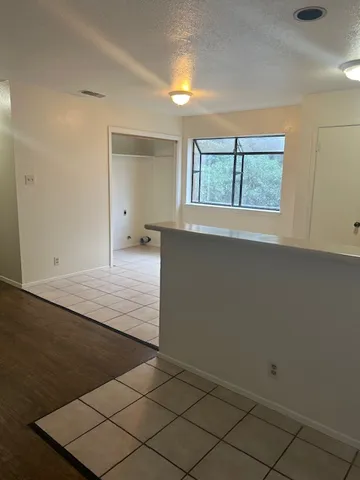 $800 | 501 Hedgewood Drive, Unit D, Georgetown, TX 78628