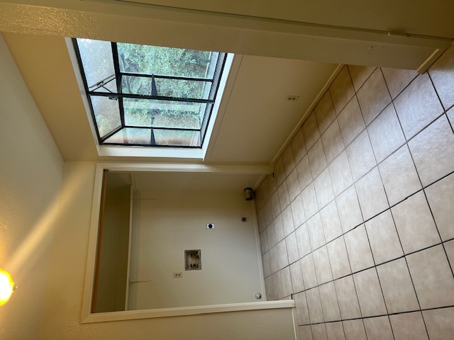 501 Hedgewood Drive, Unit D Georgetown, TX 78628 - Photo 6 of 15 Washroom featuring electric dryer hookup, hookup for a washing machine, gas dryer hookup, and light tile patterned floors